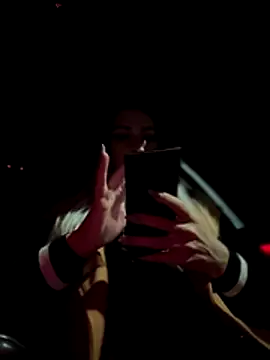 iSelena online show from October 2025 02:54:01 AM