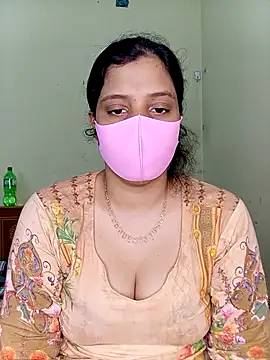 Snapshot of Rose-luckey chatting on December 2025 05:20:02 AM Rose-luckey online show from December 2025 05:20:02 AM