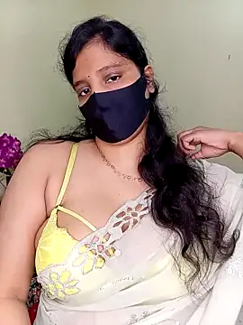 Snapshot of Rose-luckey chatting on May 2026 01:58:02 PM Rose-luckey online show from May 2026 01:58:02 PM