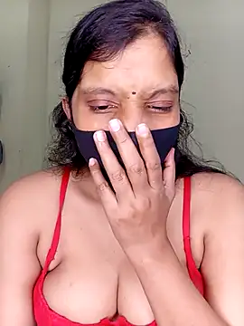 Snapshot of Rose-luckey chatting on November 2025 06:55:02 PM Rose-luckey online show from November 2025 06:55:02 PM