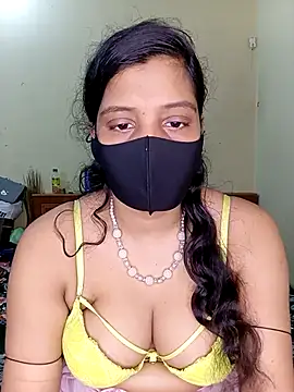 Snapshot of Rose-luckey chatting on October 2025 05:42:02 AM Rose-luckey online show from October 2025 05:42:02 AM