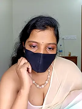 Snapshot of Rose-luckey chatting on September 2025 07:25:02 PM Rose-luckey online show from September 2025 07:25:02 PM