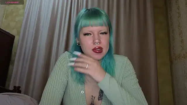 Snapshot of ritaluvswine chatting on December 2025 02:38:02 PM ritaluvswine online show from December 2025 02:38:02 PM