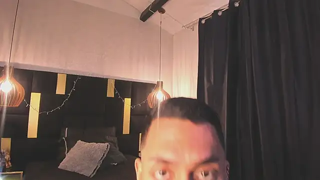 Lucio  Fox online show from December 2025 12:29:02 PM