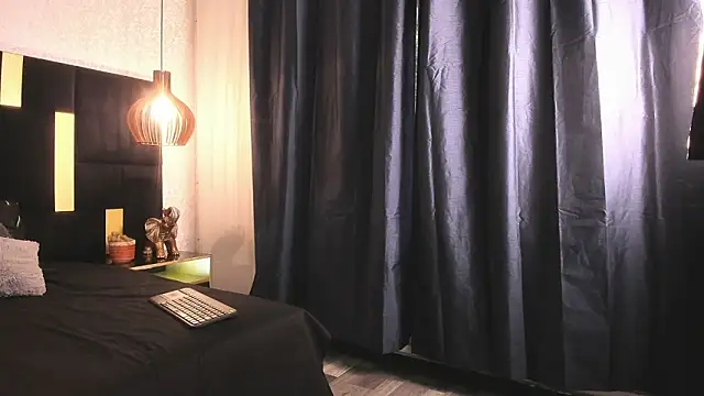 Lucio  Fox online show from February 2026 11:51:01 AM