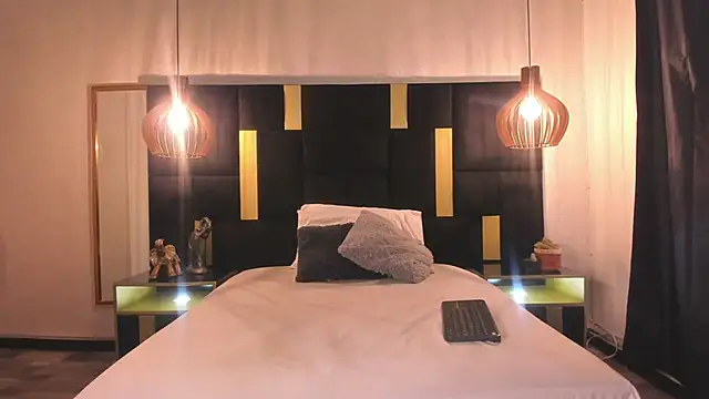 Lucio  Fox online show from December 2025 11:56:02 AM