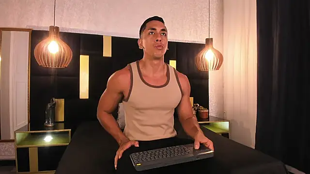 Lucio  Fox online show from March 2026 11:39:02 AM