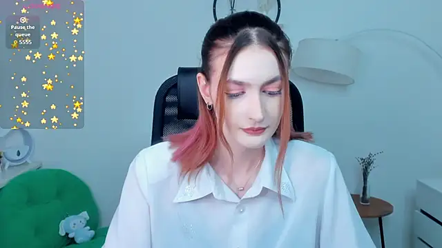 Snapshot of EasterBlink chatting on December 2025 10:10:01 AM EasterBlink online show from December 2025 10:10:01 AM