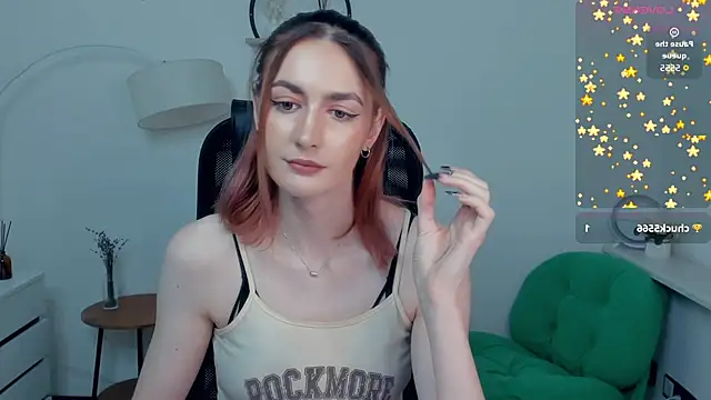 Snapshot of EasterBlink chatting on December 2025 10:36:02 AM EasterBlink online show from December 2025 10:36:02 AM