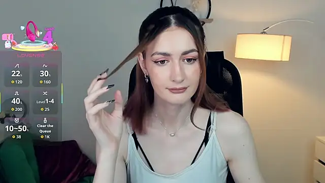 Snapshot of EasterBlink chatting on November 2025 10:59:02 AM EasterBlink online show from November 2025 10:59:02 AM