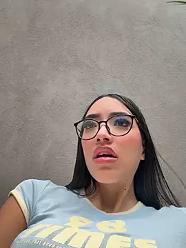 lissafeniix  online show from March 2026 05:25:02 PM