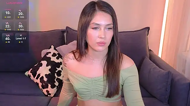 CarolineGuthrie online show from November 2025 03:24:01 PM