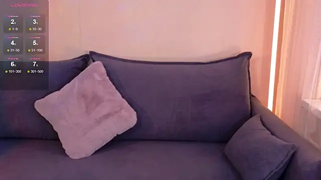 CarolineGuthrie online show from October 2025 12:06:02 PM