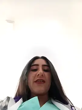 CAROLINE  07 online show from May 2026 01:18:02 PM
