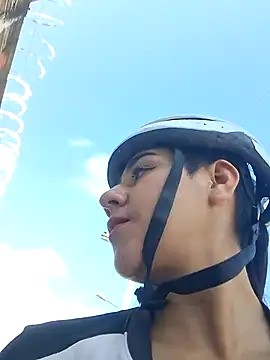 Snapshot of CAROLINE__07 chatting on April 2026 01:50:02 PM CAROLINE 07 online show from April 2026 01:50:02 PM