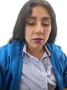 CAROLINE  07 online show from November 2025 12:16:02 PM