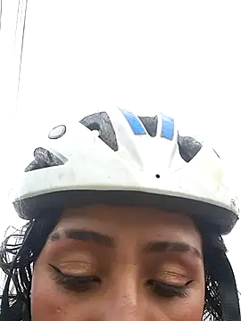 Snapshot of CAROLINE__07 chatting on September 2025 12:52:01 PM CAROLINE 07 online show from September 2025 12:52:01 PM