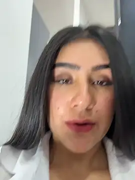 CAROLINE  07 online show from July 2026 02:17:01 PM