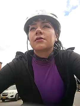 Snapshot of CAROLINE__07 chatting on September 2025 01:50:01 PM CAROLINE 07 online show from September 2025 01:50:01 PM