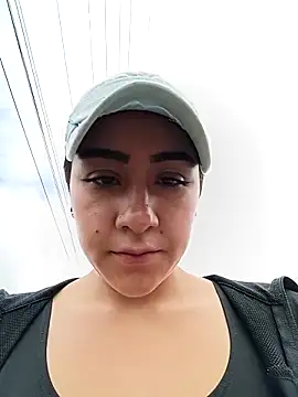 CAROLINE  07 online show from April 2026 12:50:01 PM