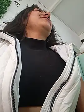 CAROLINE  07 online show from December 2025 08:57:02 PM