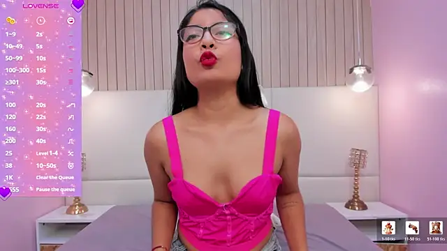 Snapshot of MelanyWayne_ chatting on July 2026 11:39:01 AM MelanyWayne online show from July 2026 11:39:01 AM