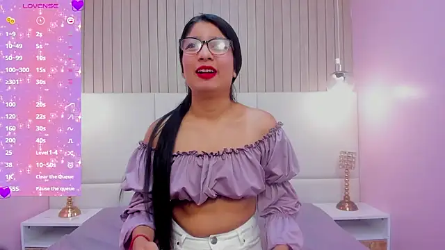 Snapshot of MelanyWayne_ chatting on June 2026 11:41:01 AM MelanyWayne online show from June 2026 11:41:01 AM