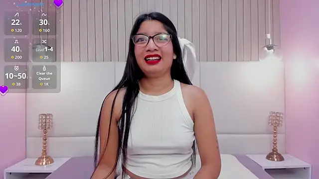 Snapshot of MelanyWayne_ chatting on June 2026 12:00:02 PM MelanyWayne online show from June 2026 12:00:02 PM