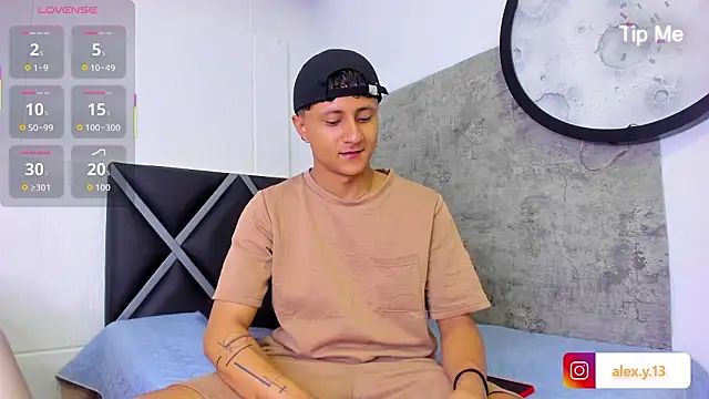  Leohot  online show from March 2026 02:51:02 AM