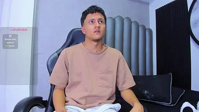  Leohot  online show from January 2026 02:26:02 AM