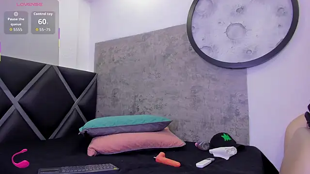  Leohot  online show from March 2026 03:52:01 AM