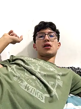 Snapshot of Kevintdx chatting on November 2025 10:57:02 PM Kevintdx online show from November 2025 10:57:02 PM