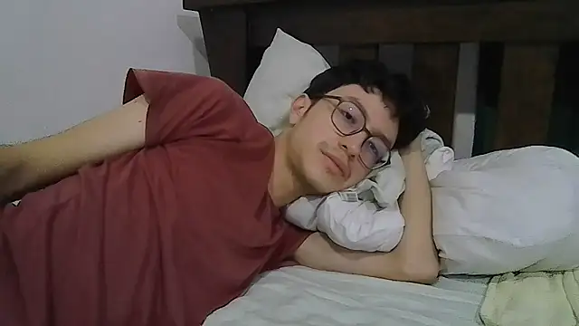 Snapshot of Kevintdx chatting on November 2025 09:30:01 PM Kevintdx online show from November 2025 09:30:01 PM