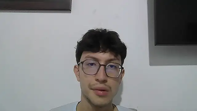 Snapshot of Kevintdx chatting on November 2025 02:48:02 AM Kevintdx online show from November 2025 02:48:02 AM