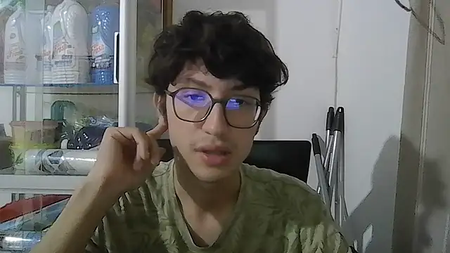 Snapshot of Kevintdx chatting on September 2025 02:51:02 AM Kevintdx online show from September 2025 02:51:02 AM