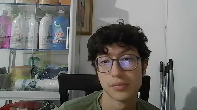 Snapshot of Kevintdx chatting on October 2025 04:25:02 AM Kevintdx online show from October 2025 04:25:02 AM