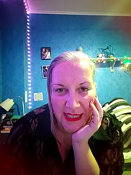 Feelineducentre online show from November 2025 08:02:01 PM