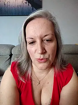 Snapshot of Feelineducentre chatting on October 2025 09:21:01 AM Feelineducentre online show from October 2025 09:21:01 AM