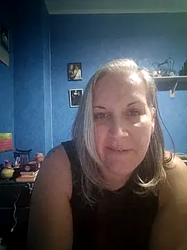 Feelineducentre online show from November 2025 08:36:02 PM