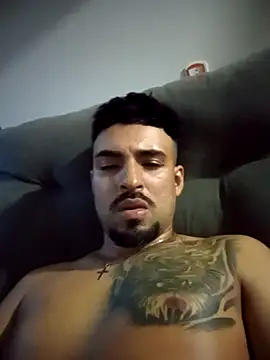 Snapshot of nnyzinho17 chatting on December 2025 09:19:02 PM nnyzinho17 online show from December 2025 09:19:02 PM