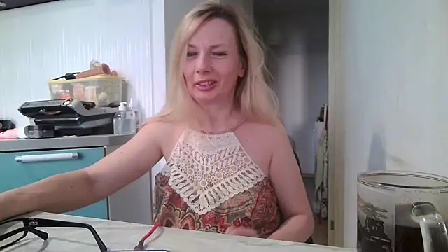 Sweetmurrr online show from June 2026 02:06:01 AM