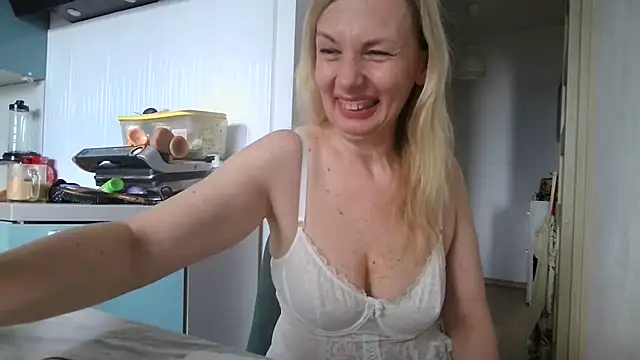 Sweetmurrr online show from July 2026 06:47:02 AM