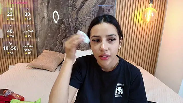 Snapshot of Alana-Jones chatting on September 2025 12:25:02 PM Alana-Jones online show from September 2025 12:25:02 PM