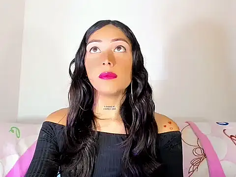 Megan Gil  online show from October 2025 12:57:01 PM