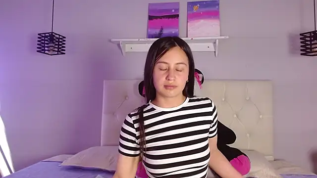 Zaaida  online show from December 2025 05:33:01 PM