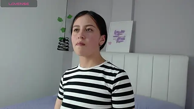 Zaaida  online show from February 2026 09:37:01 PM