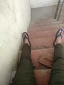 monty935 online show from December 2025 08:42:01 AM