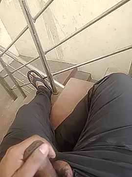 monty935 online show from October 2025 08:02:02 AM