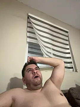 raulgzz4 online show from July 2026 06:09:01 AM