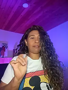 IVONNE COLLINS33 online show from March 2026 11:32:02 PM